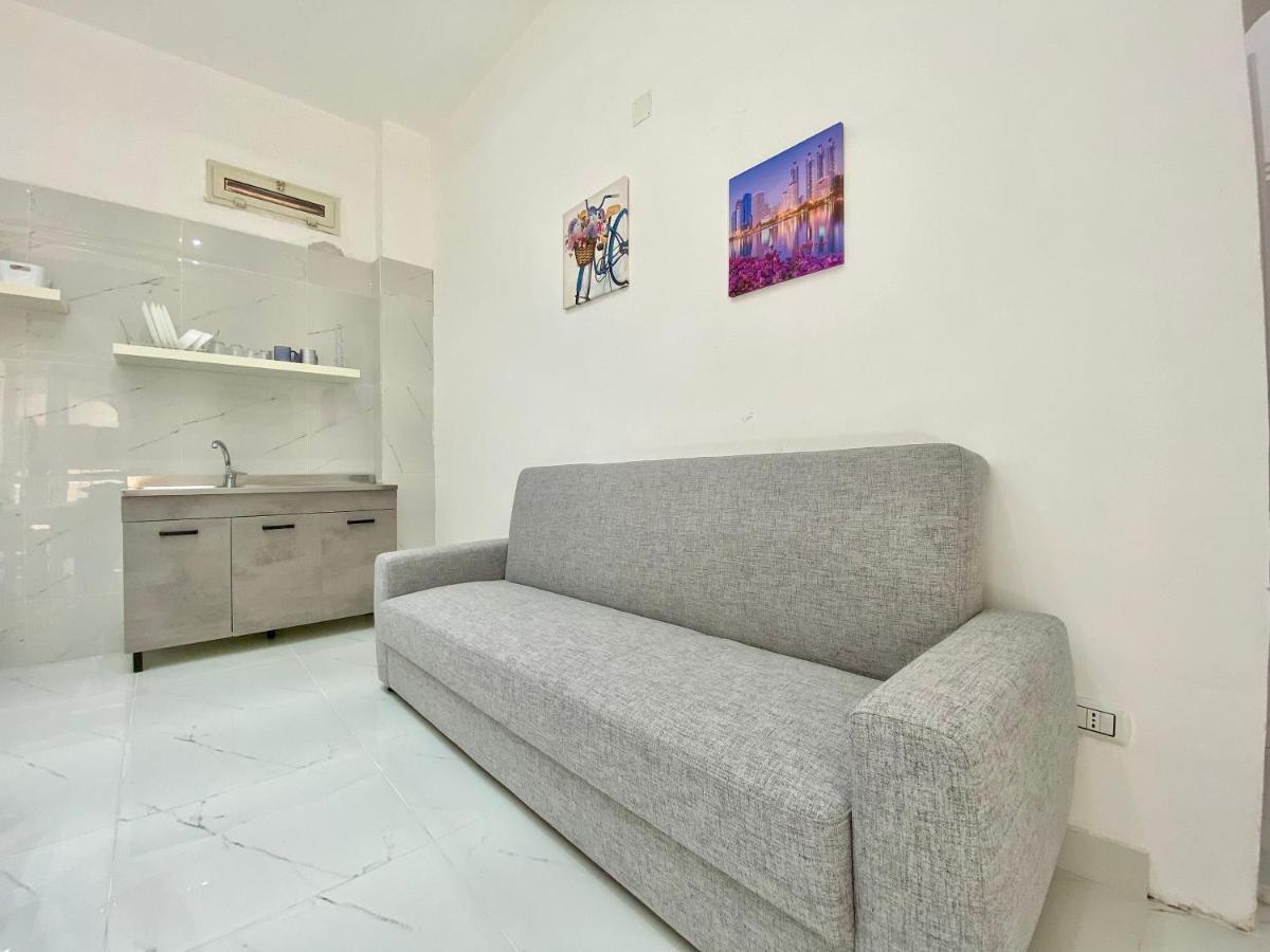 House M&C Apartment เนเปิลส์ ภายนอก รูปภาพ
